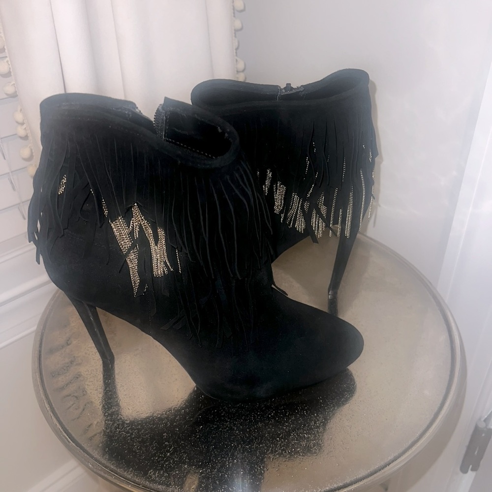 Gianni Bini size 9.5 black stiletto bootie